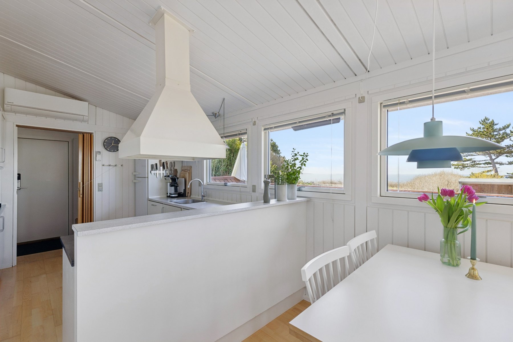 Spisepladsen ved køkkenet